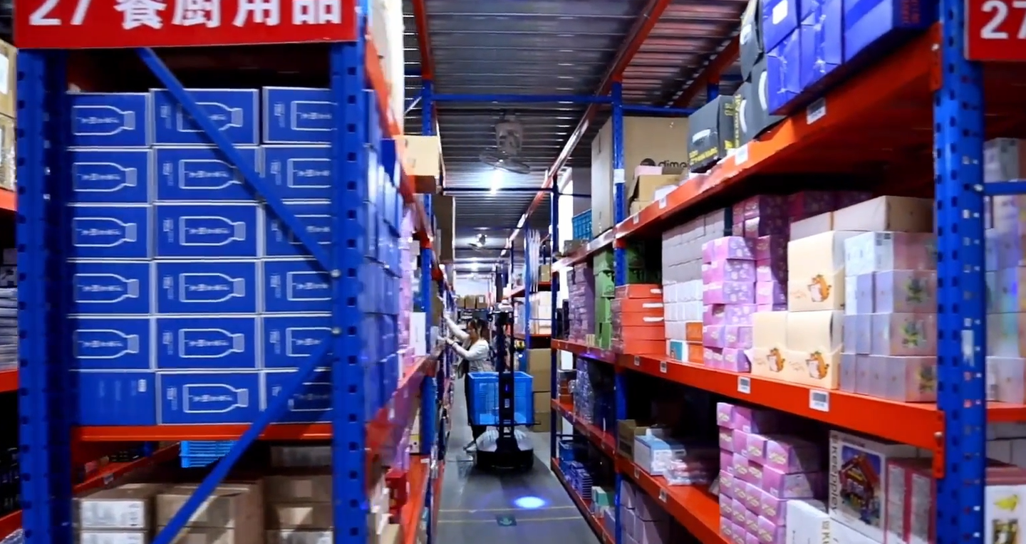 Kule-Top-Toys-Pick-Assist-Scenario